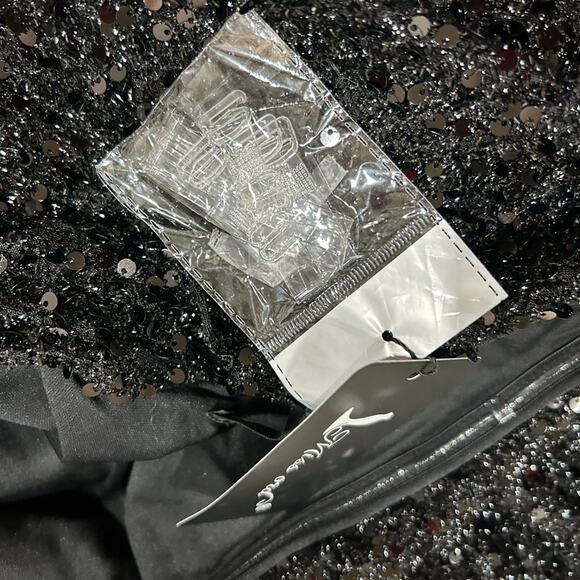 Black Sequin One-Shoulder Maxi Dress - Picture 8 of 13